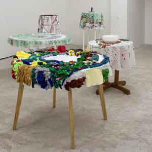 No Light. Tablecloths, 2010 - 2018, installazione di 10 tovaglie, diametro 120 cm